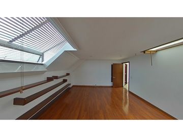 VENDO PENTHOUSE BARRIO SAN PATRICIO