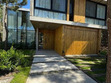 Casa en  COSTA ESMERALDA MARITIMO IV LOTE 31
