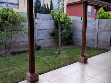 CASA EN CONDOMINIO Y SEGURIDAD 24HR