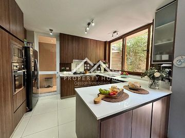 CASA 4 D + ESCRITORIO + SERVICIO CANQUEN