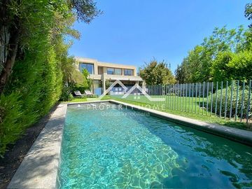 CASA 4 D + ESCRITORIO + SERVICIO CANQUEN