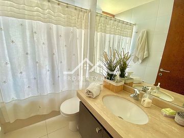 CASA 4 D + ESCRITORIO + SERVICIO CANQUEN