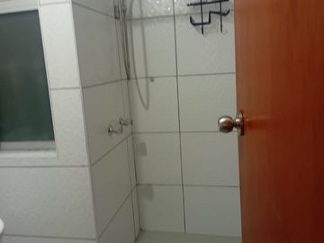 ALQUILER DEPARTAMENTO 4TO PISO URB LA CAPILLLA LA MOLINA