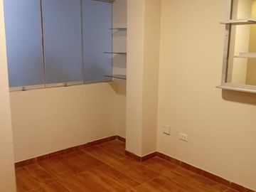 ALQUILER DEPARTAMENTO 4TO PISO URB LA CAPILLLA LA MOLINA