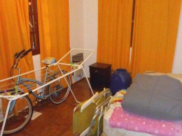 CASA DE 4 DOMITORIOS Y 2 BAÑOS PINAMAR PERMUTA