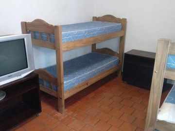 CASA DE 4 DOMITORIOS Y 2 BAÑOS PINAMAR PERMUTA