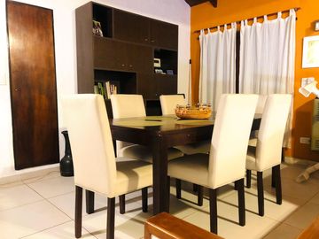 CASA DE 4 DOMITORIOS Y 2 BAÑOS PINAMAR PERMUTA
