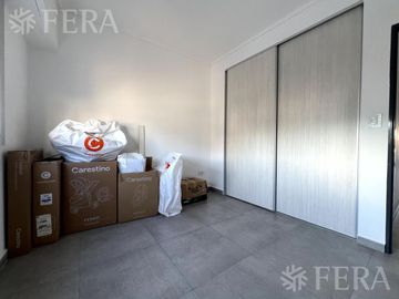 Venta de Departamento  3 ambientes con cochera en Wilde