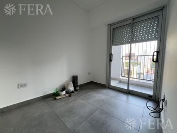 Venta de Departamento  3 ambientes con cochera en Wilde