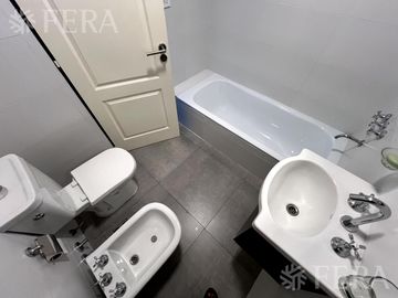 Venta de Departamento  3 ambientes con cochera en Wilde