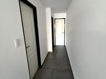 Venta de Departamento  3 ambientes con cochera en Wilde