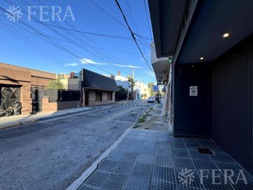 Venta de Departamento  3 ambientes con cochera en Wilde