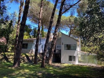 CASA DE 4 DORMITORIOS Y 3 BAÑOS EN ALQUILER 3 - REYEZUELO CARILO