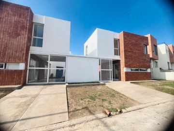 VENTA HERMOSOS DUPLEX DE 3 DORM - LOMAS DE MANANTIALES