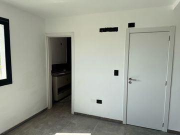 Venta  de Duplex - Distrito Sur - 3 Dormitorios Seguridad