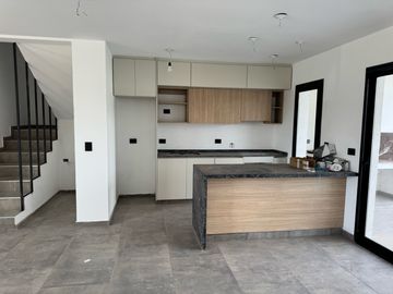 Venta  de Duplex - Distrito Sur - 3 Dormitorios Seguridad