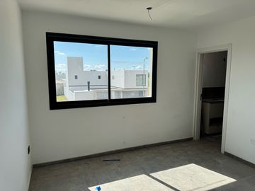 Venta  de Duplex - Distrito Sur - 3 Dormitorios Seguridad