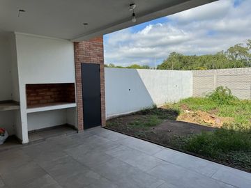 Venta  de Duplex - Distrito Sur - 3 Dormitorios Seguridad