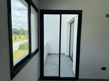 Venta  de Duplex - Distrito Sur - 3 Dormitorios Seguridad