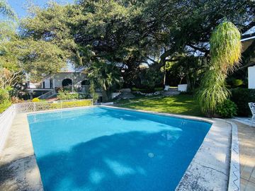 Casa Comercial en Lomas de Atzingo, Cuernavaca, Morelos CAEN-1098-Cc