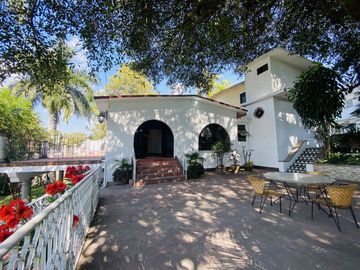 Casa Comercial en Lomas de Atzingo, Cuernavaca, Morelos CAEN-1098-Cc
