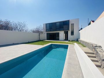 Casa en Fraccionamiento en Lomas de Tetela, Cuernavaca, Morelos CAEN-1097-Fr