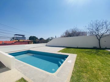 Casa en Fraccionamiento en Lomas de Tetela, Cuernavaca, Morelos CAEN-1097-Fr