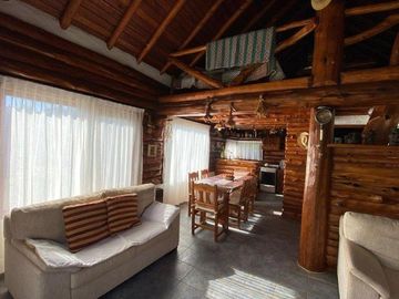 CASA 2 DOMITORIOS 2 BAÑOS CARILO