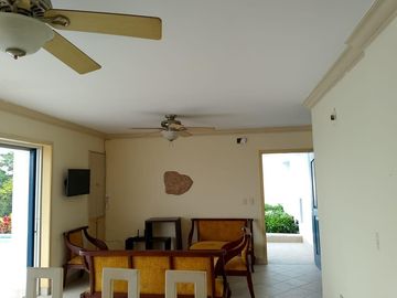 ESPECTACULAR CASA DE VENTA EN CASABLANCA SE AUTO PAGA SOLA FINANCIAMIENTO  GENERA UNA RENTABILIDAD ANUAL DE $ 12.000 AL AÑO .