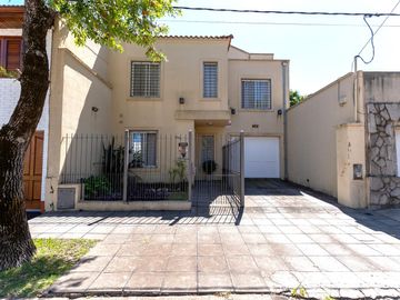 Casa a la venta en lavalle 1688 Lujan centro