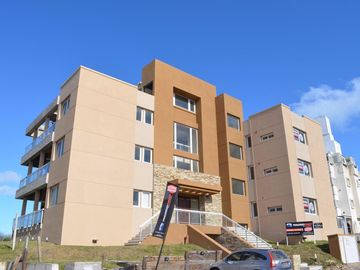 DEPARTAMENTO DE 2 DORMITORIOS Y 2 BAÑOS SALIDA DIRECTA AL MAR