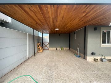 VENTA CASA 2 DORMITORIOS Y PILETA EN TDS3 ROLDAN