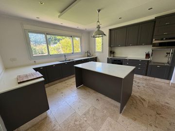 VENDE, CASA, COUNTRY LOS OMBUES A ESTRENAR, HUDSON
