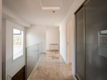 VENDE, CASA, COUNTRY LOS OMBUES A ESTRENAR, HUDSON