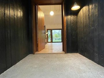 INGENIERO MASCHWITZ-  MODERNA CASA  c/ DISEÑO - A ESTRENAR- UNICO ENTORNO A ORILLAS DEL ARROYO