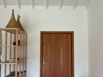 INGENIERO MASCHWITZ-  MODERNA CASA  c/ DISEÑO - A ESTRENAR- UNICO ENTORNO A ORILLAS DEL ARROYO