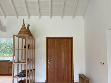 INGENIERO MASCHWITZ-  MODERNA CASA  c/ DISEÑO - A ESTRENAR- UNICO ENTORNO A ORILLAS DEL ARROYO