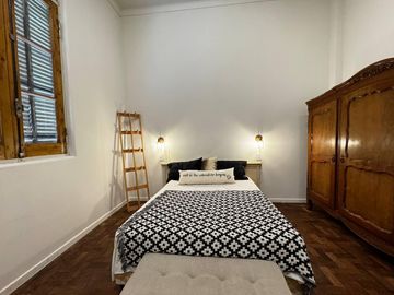 Venta - Casa al frente en ph de tres dormitorios con patio en Echesortu, Rosario