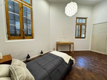 Venta - Casa al frente en ph de tres dormitorios con patio en Echesortu, Rosario