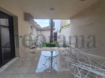 Casa en Venta en Fuentes del Valle, San Pedro Garza Garcia