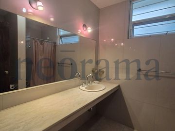 Casa en Venta en Fuentes del Valle, San Pedro Garza Garcia