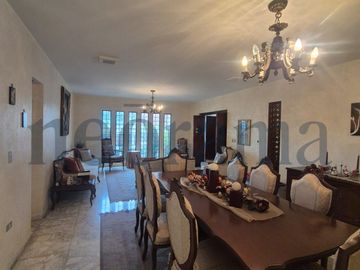 Casa en Venta en Fuentes del Valle, San Pedro Garza Garcia