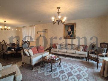 Casa en Venta en Fuentes del Valle, San Pedro Garza Garcia