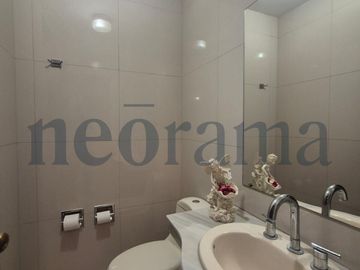 Casa en Venta en Fuentes del Valle, San Pedro Garza Garcia