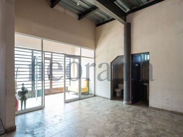 Quinta con Salón de fiestas en Col Niños Heroes, Guadalupe N.L