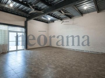 Quinta con Salón de fiestas en Col Niños Heroes, Guadalupe N.L