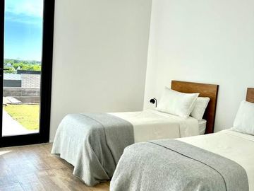 CASA EN SENDEROS IV LOTE 499