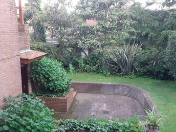CASA DE 4 DORMITORIOS Y 4 BAÑOS PINAMAR CENTRO