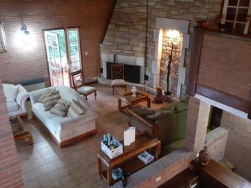 CASA DE 4 DORMITORIOS Y 4 BAÑOS PINAMAR CENTRO