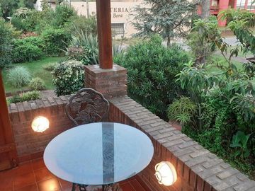 CASA DE 4 DORMITORIOS Y 4 BAÑOS PINAMAR CENTRO